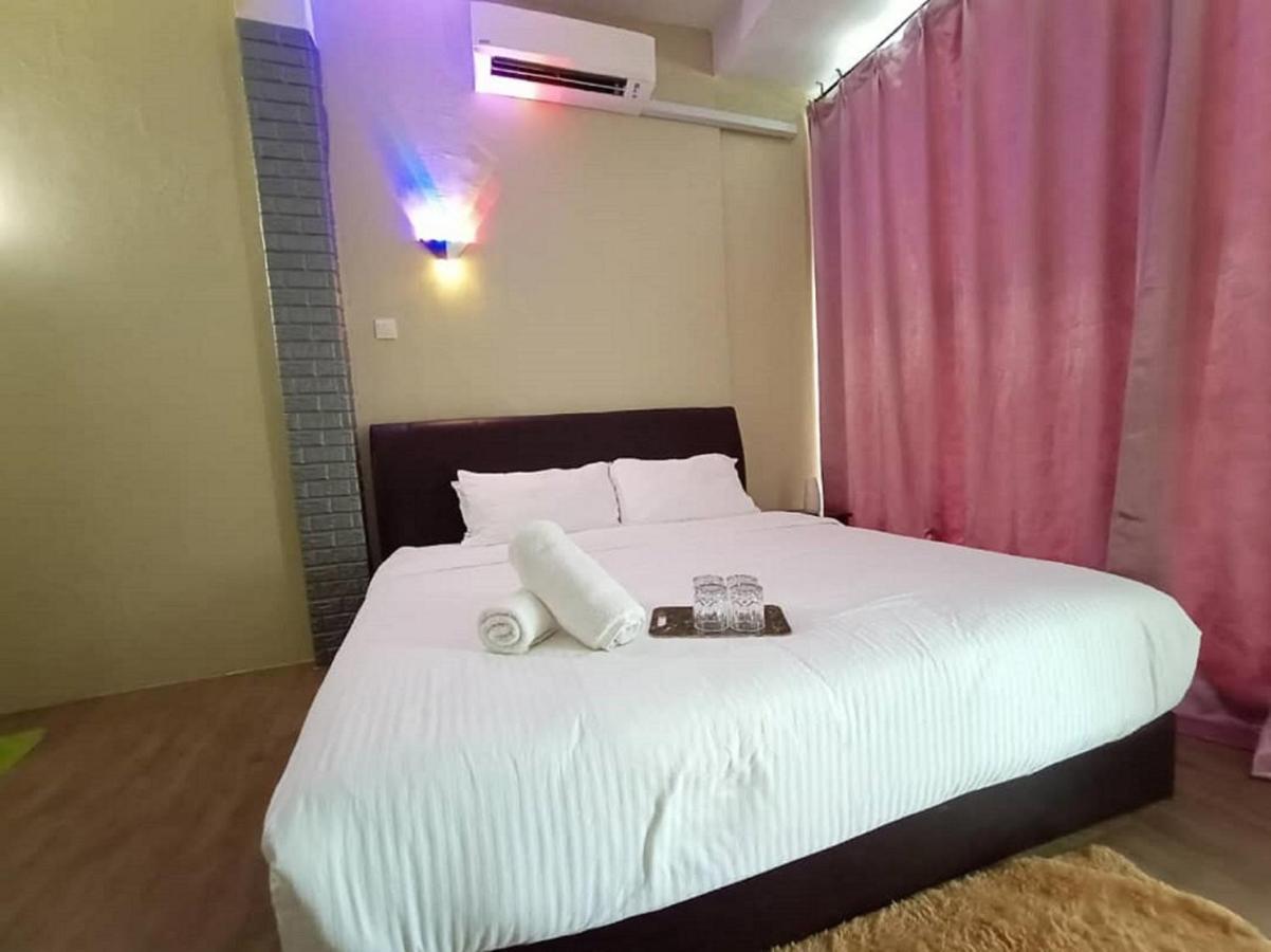 Pine Hotel Batu Gajah Exterior foto